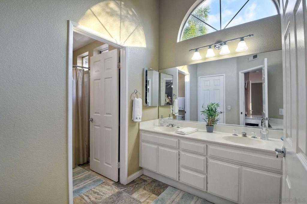 1554 Avenida Guillermo