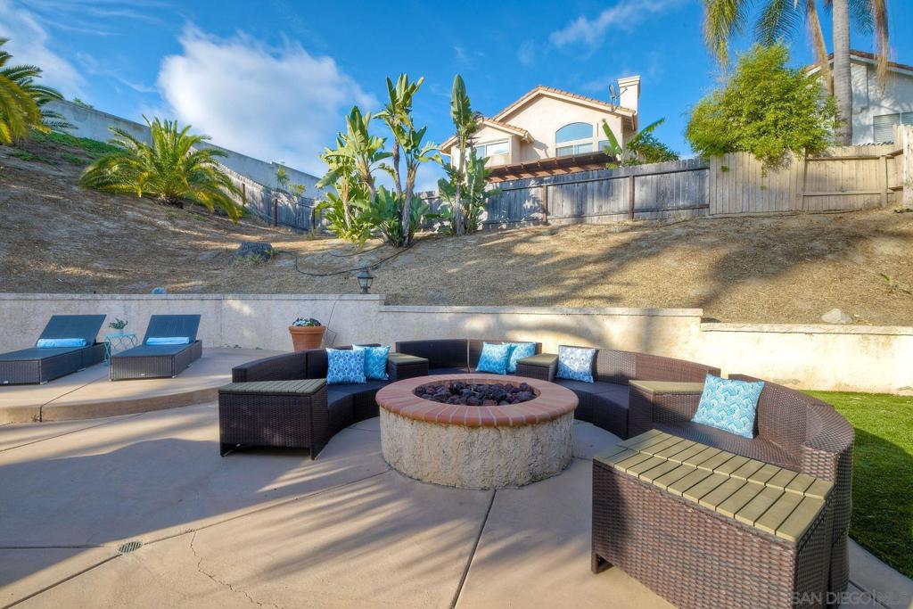 1554 Avenida Guillermo