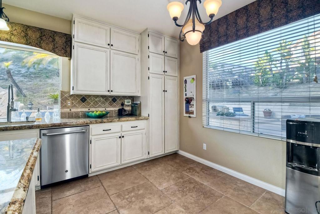 1554 Avenida Guillermo