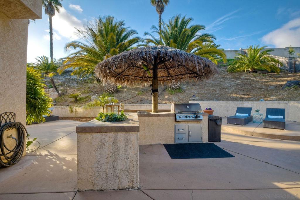 1554 Avenida Guillermo