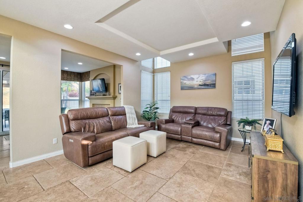 1554 Avenida Guillermo