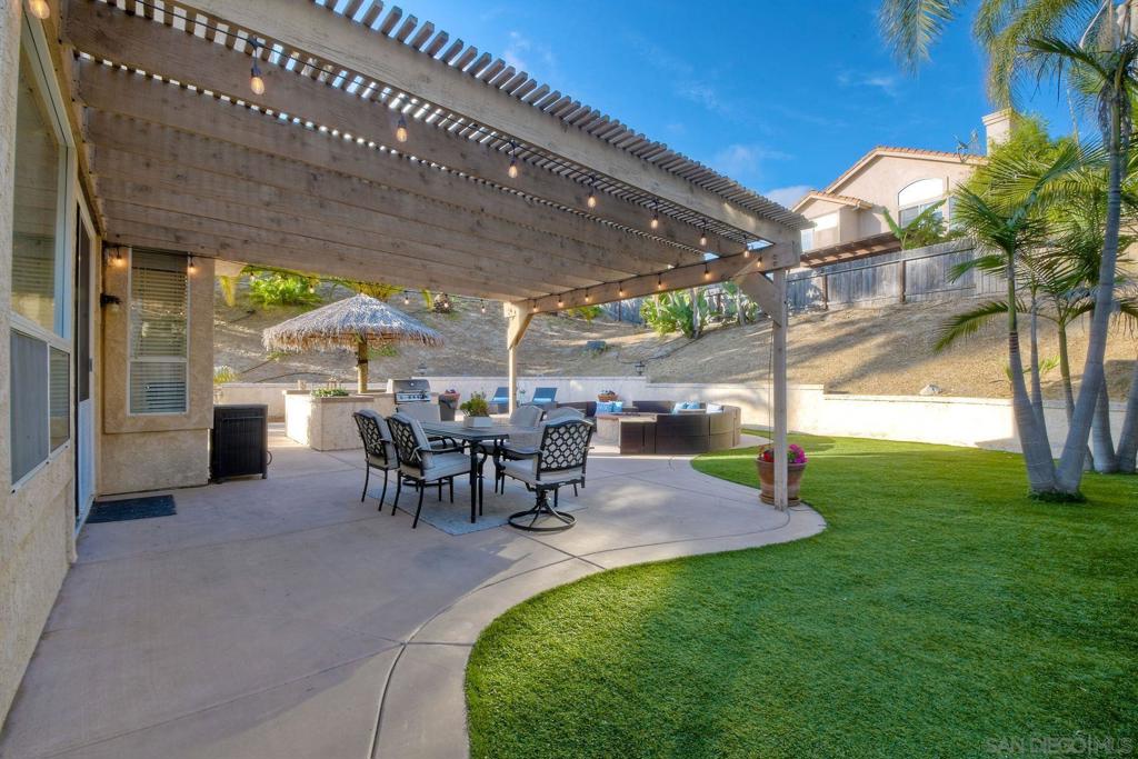 1554 Avenida Guillermo