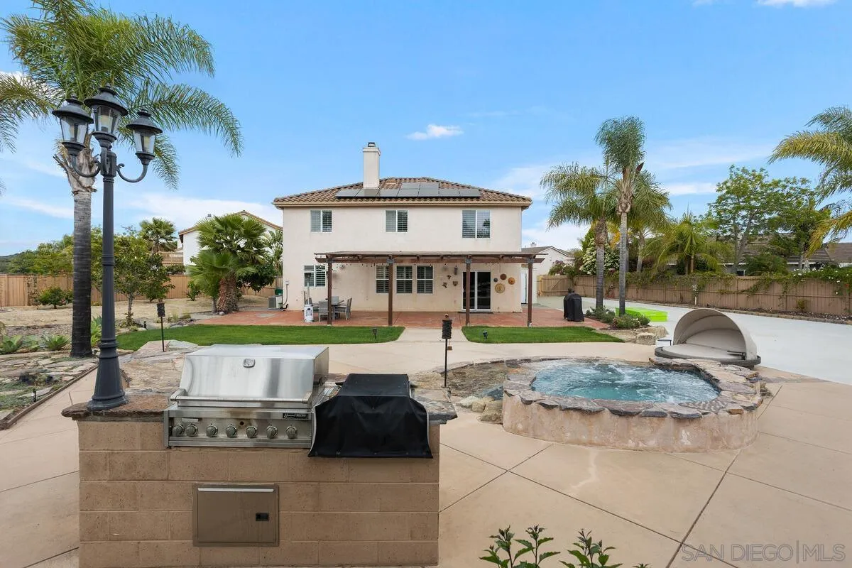 5450 Alexandrine Ct