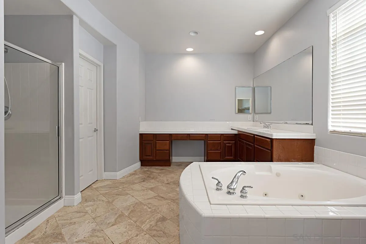 536 Echo Lane