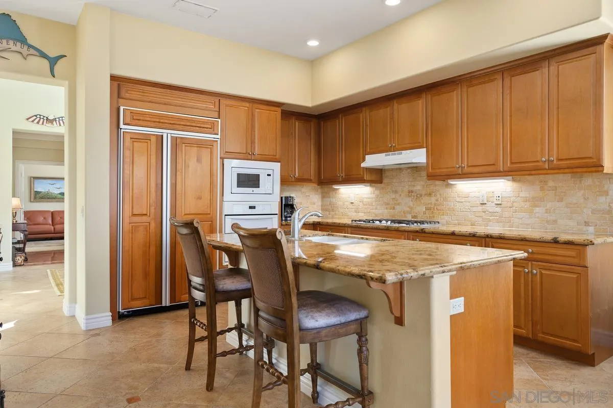 1025 Breakaway Dr