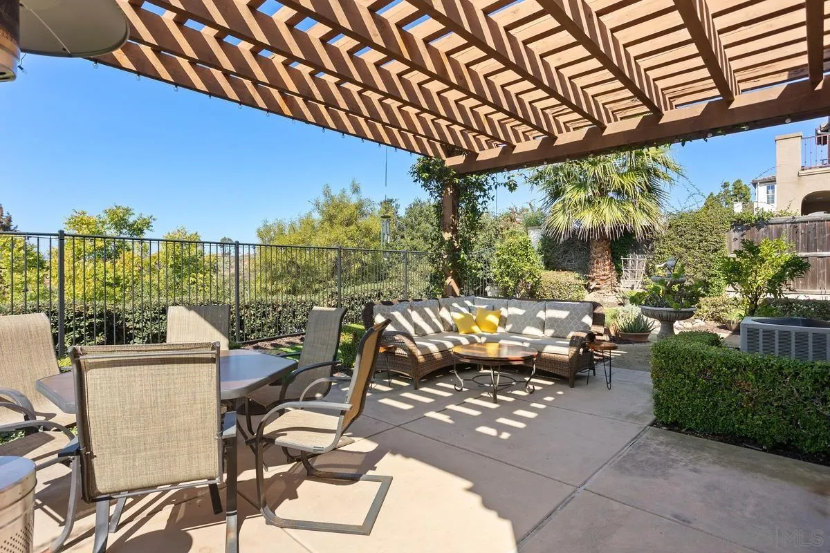 1025 Breakaway Dr