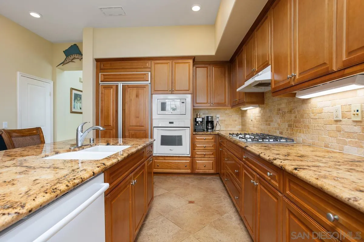 1025 Breakaway Dr