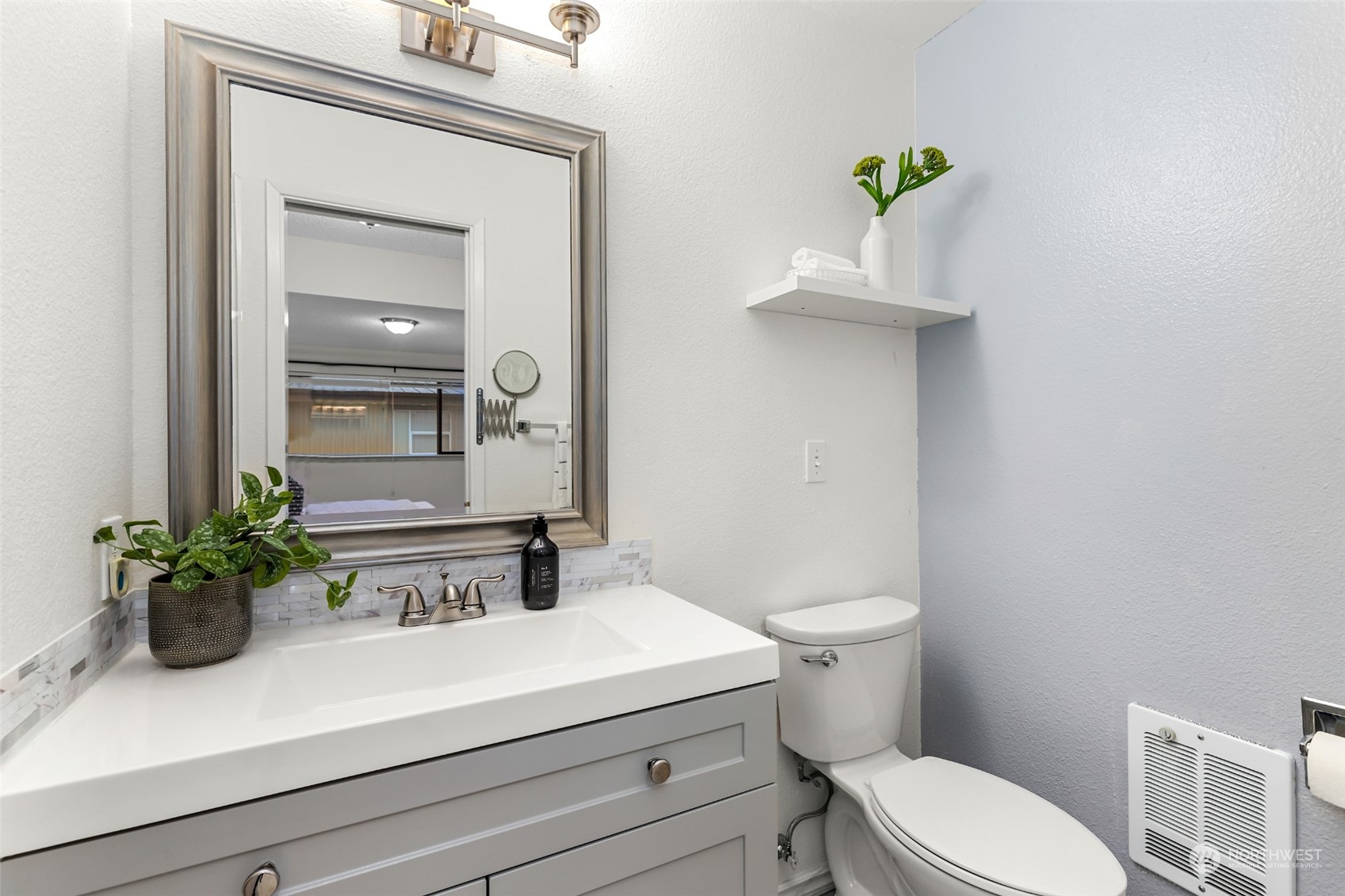 900 5th Avenue S Unit: 200