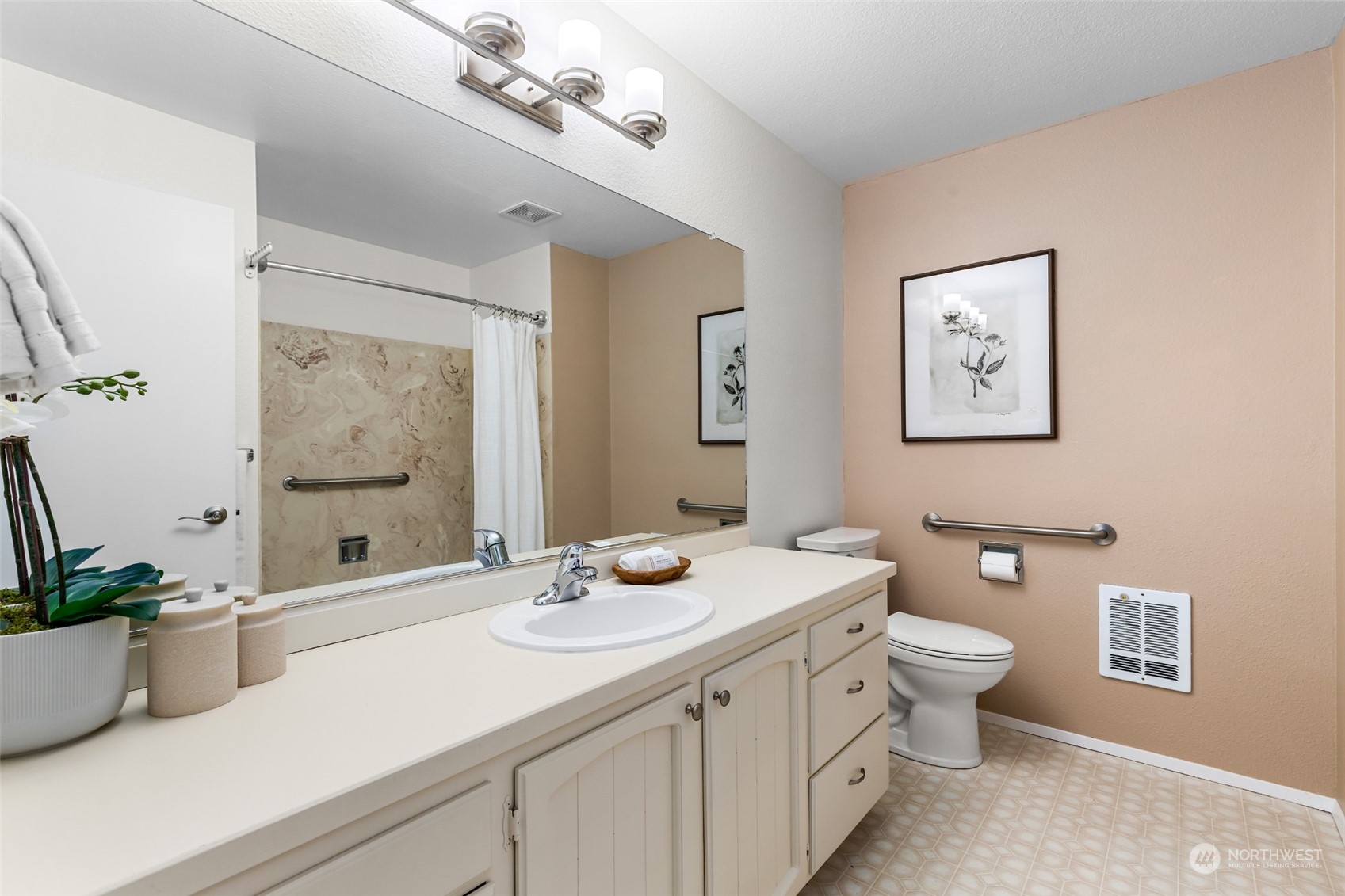 900 5th Avenue S Unit: 200
