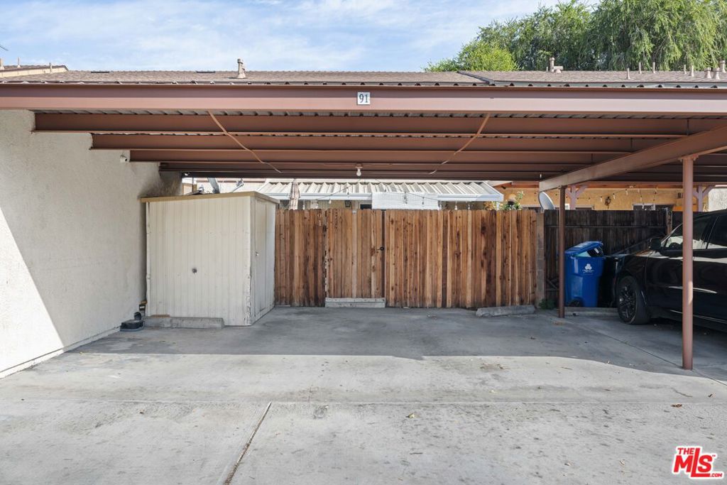 18961 Kittridge Street 91