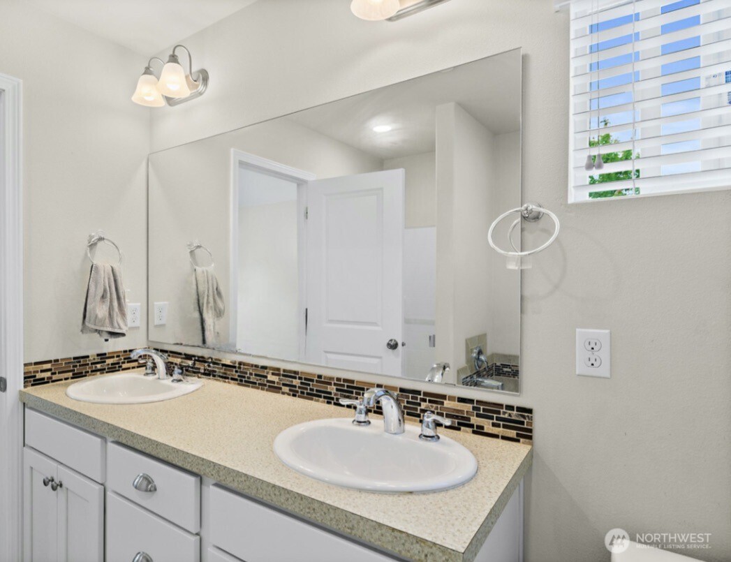 19721 26th Park W Unit: B