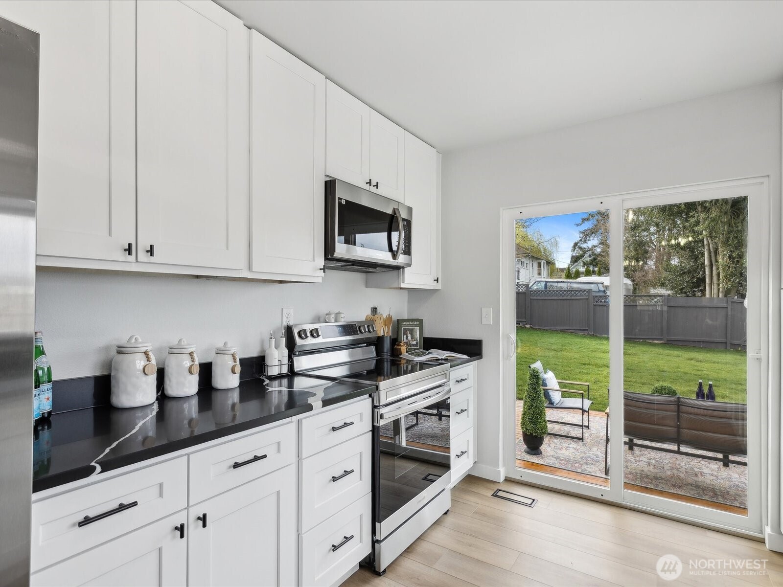 320 E Evergreen Street