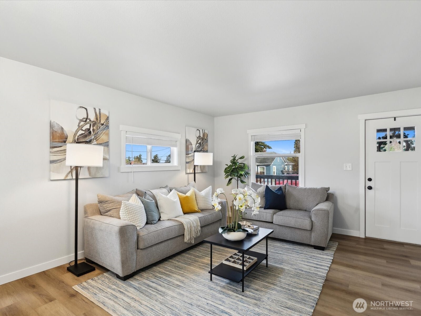 320 E Evergreen Street