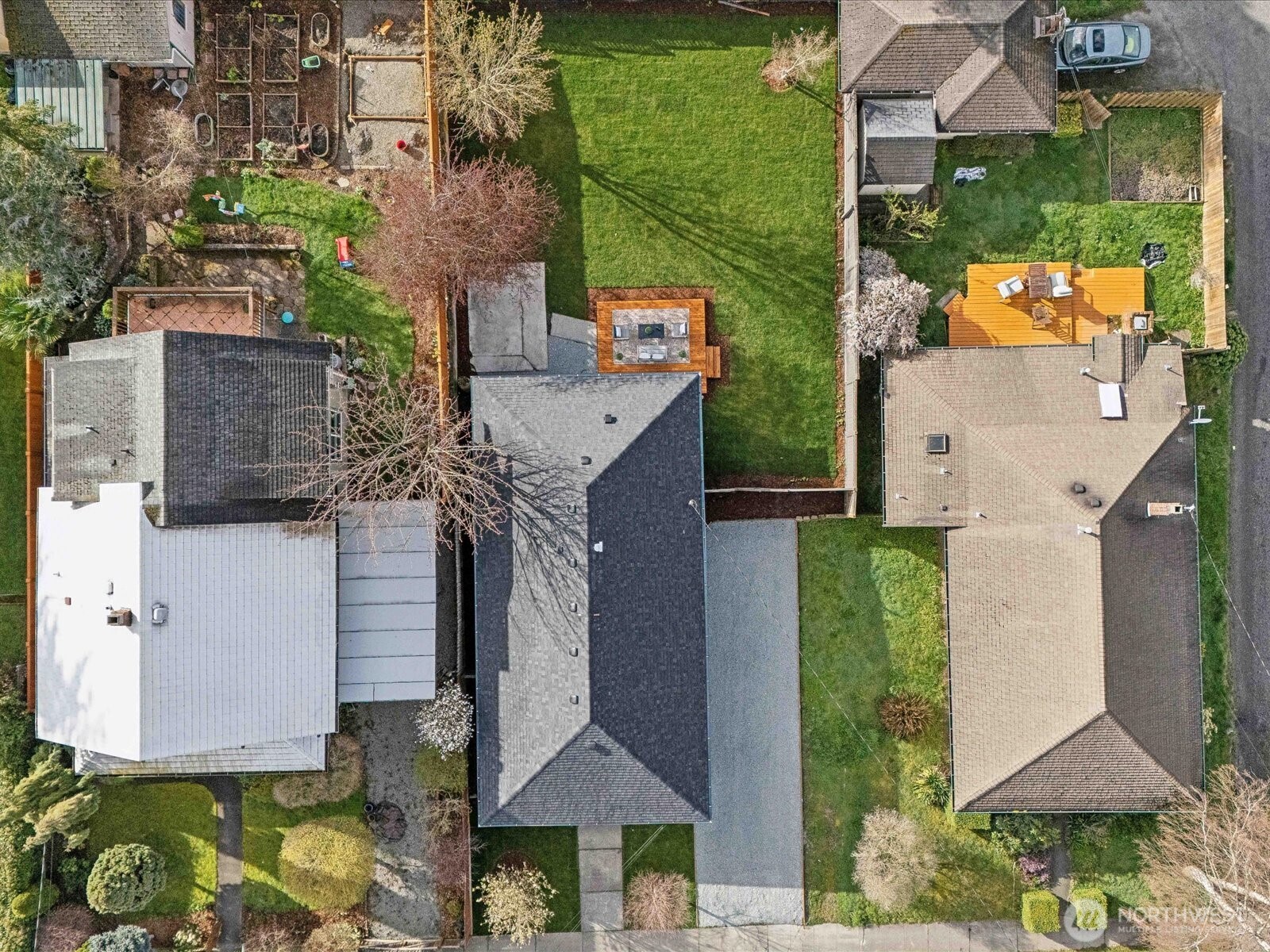 320 E Evergreen Street