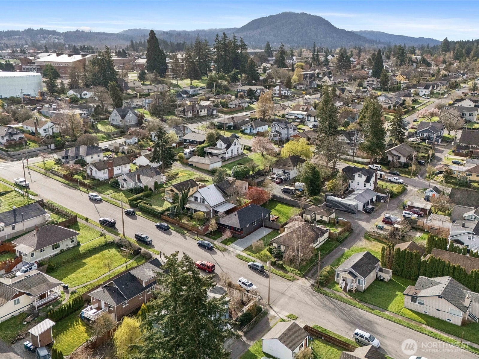 320 E Evergreen Street