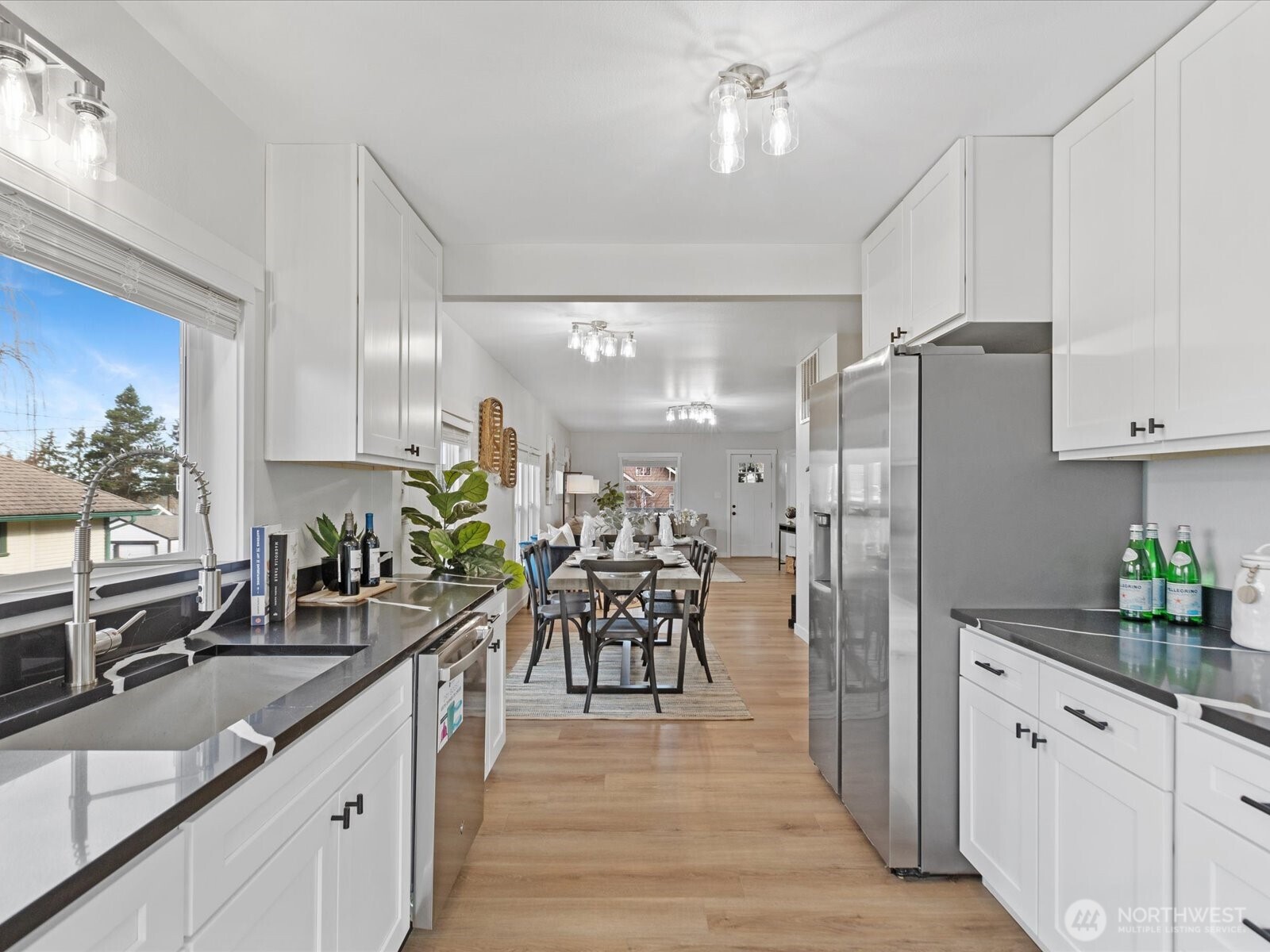 320 E Evergreen Street