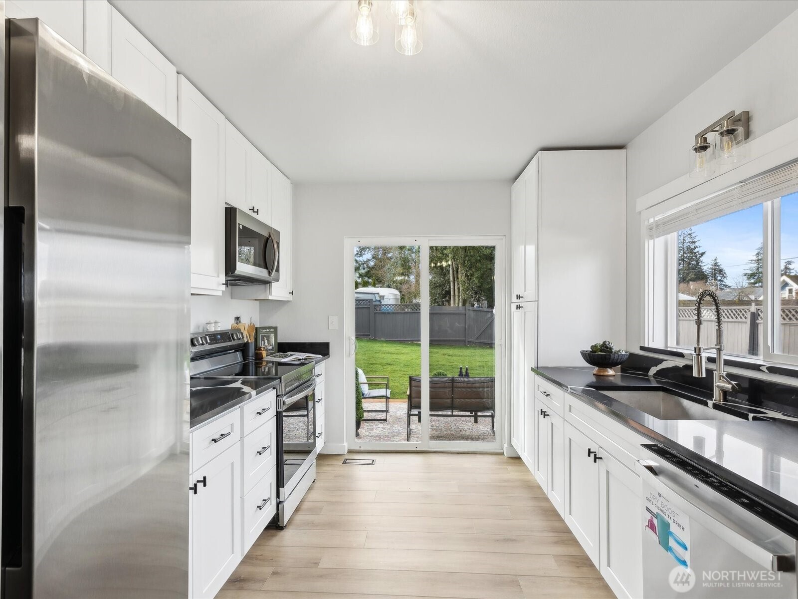 320 E Evergreen Street