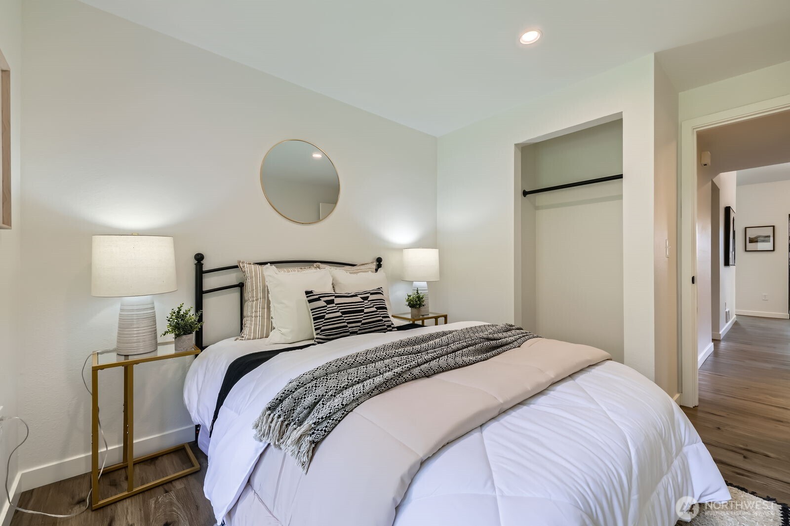 12200 100th Avenue NE Unit: N-D