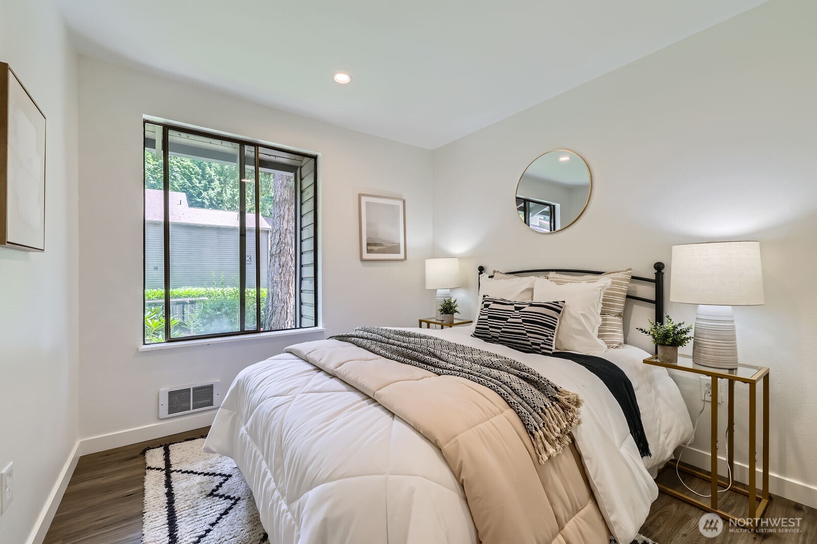 12200 100th Avenue NE Unit: N-D