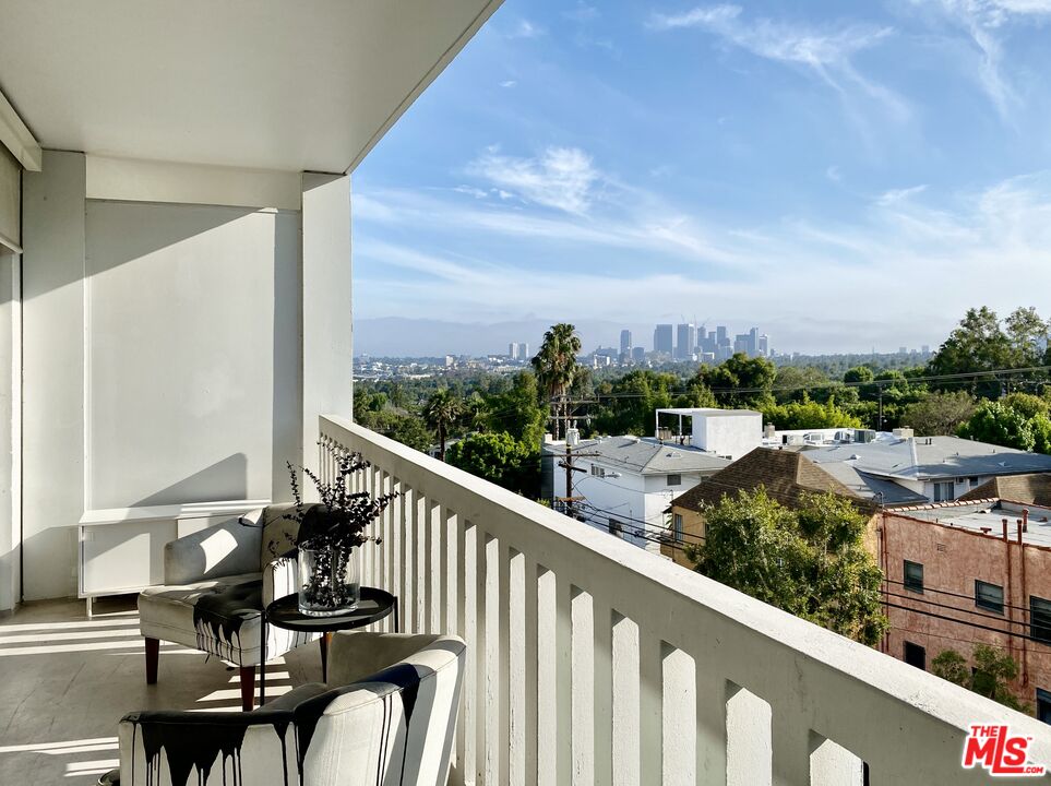 999 N Doheny Dr Unit: 401