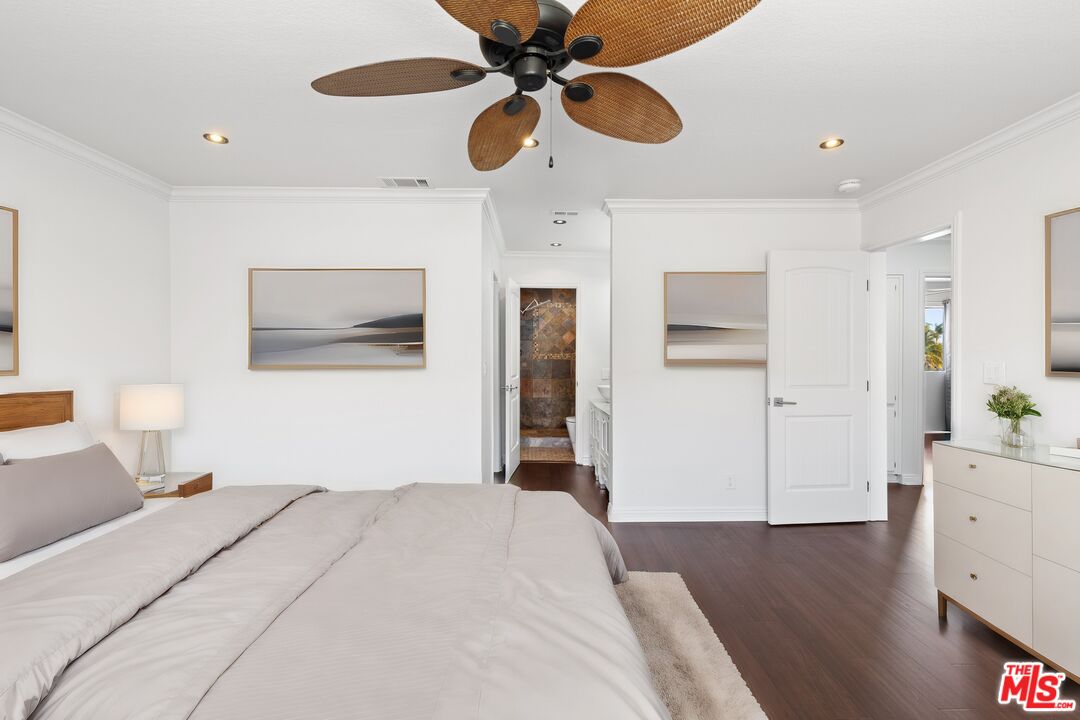 916 E 65th St Unit: 7