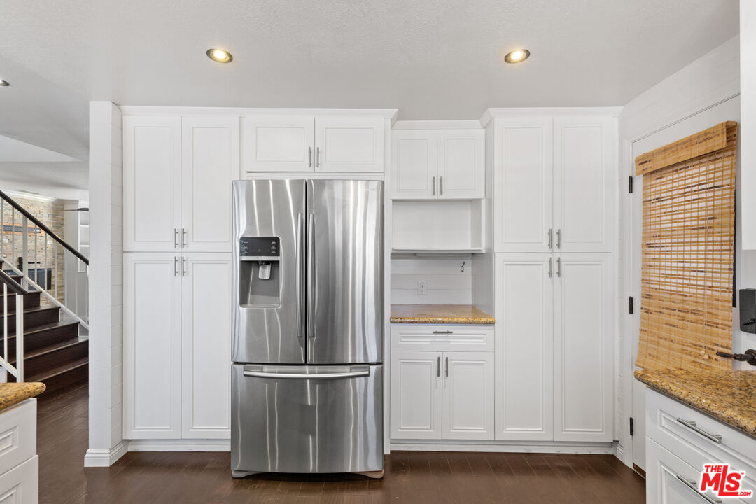 916 E 65th St Unit: 7