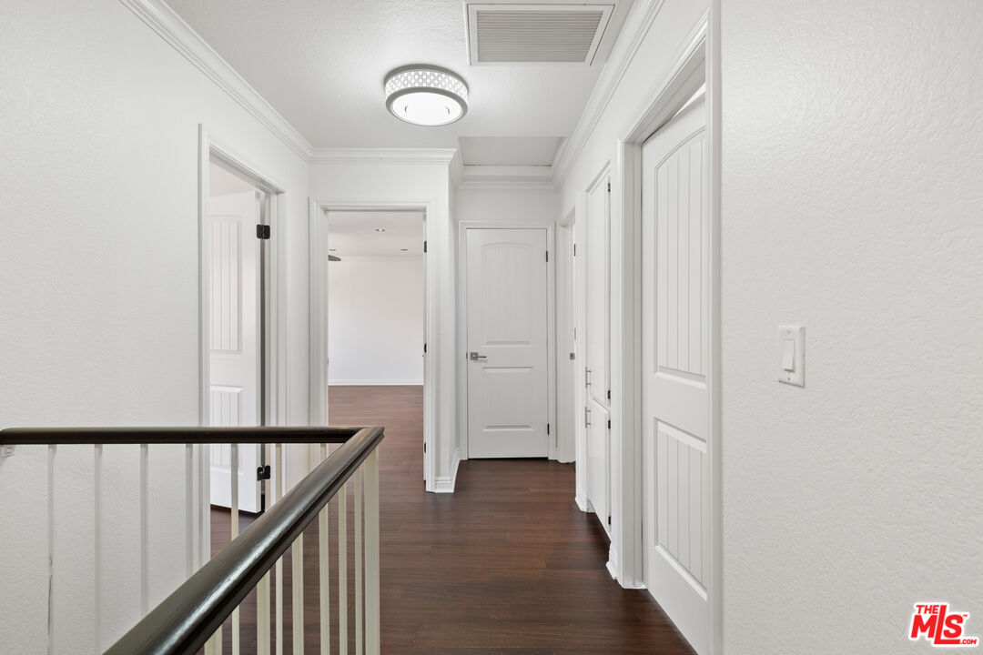 916 E 65th St Unit: 7