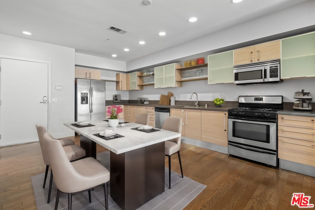 1234 Wilshire Blvd Unit: 329