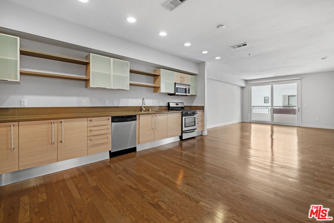 1234 Wilshire Blvd Unit: 329