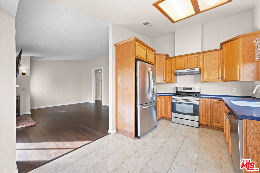 2214 Almond Ln