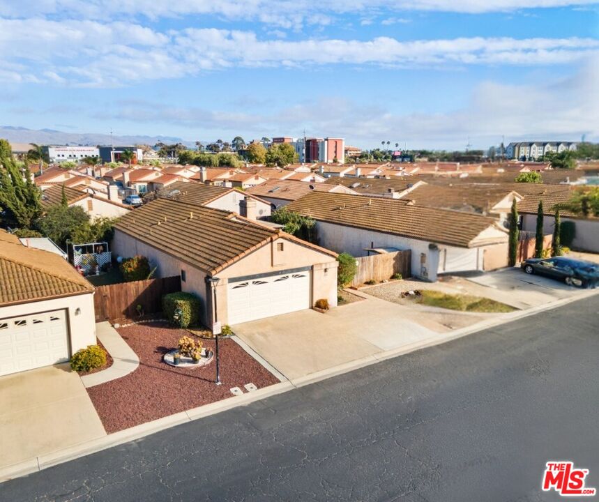 2214 Almond Ln