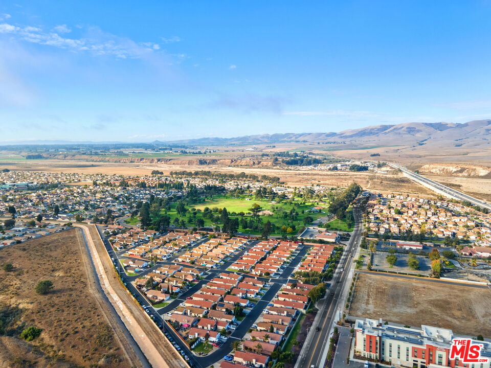 2214 Almond Ln