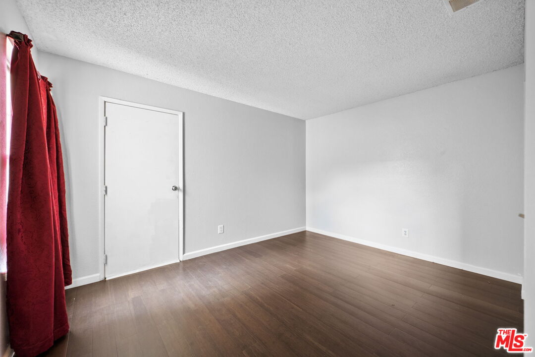 2214 Almond Ln