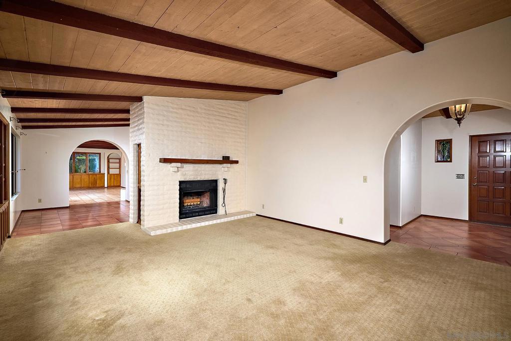 858 Mason Rd