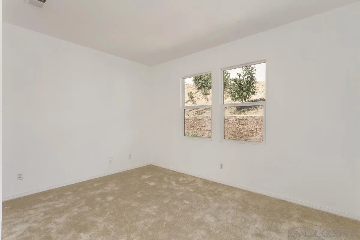 5562 Nanday Ct