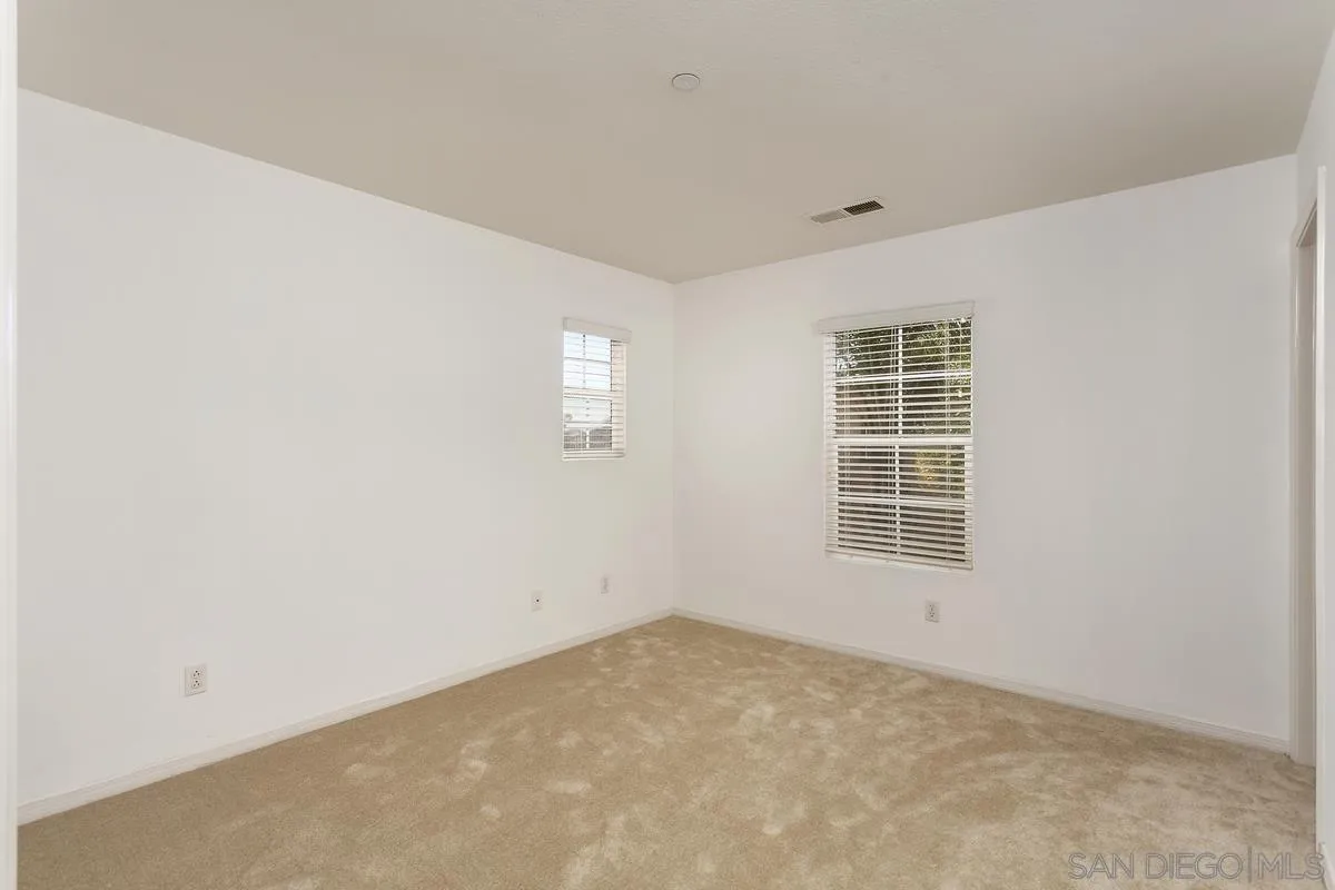 5562 Nanday Ct