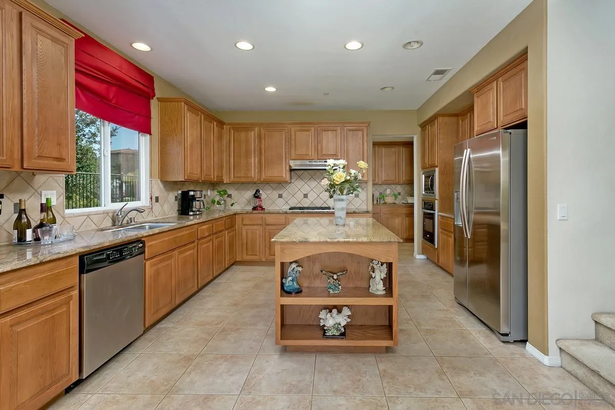 5562 Nanday Ct