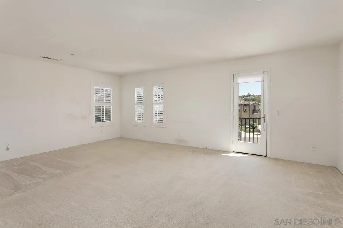 5562 Nanday Ct