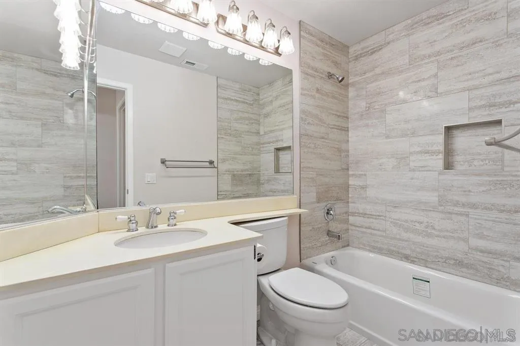 5031 Palermo Dr