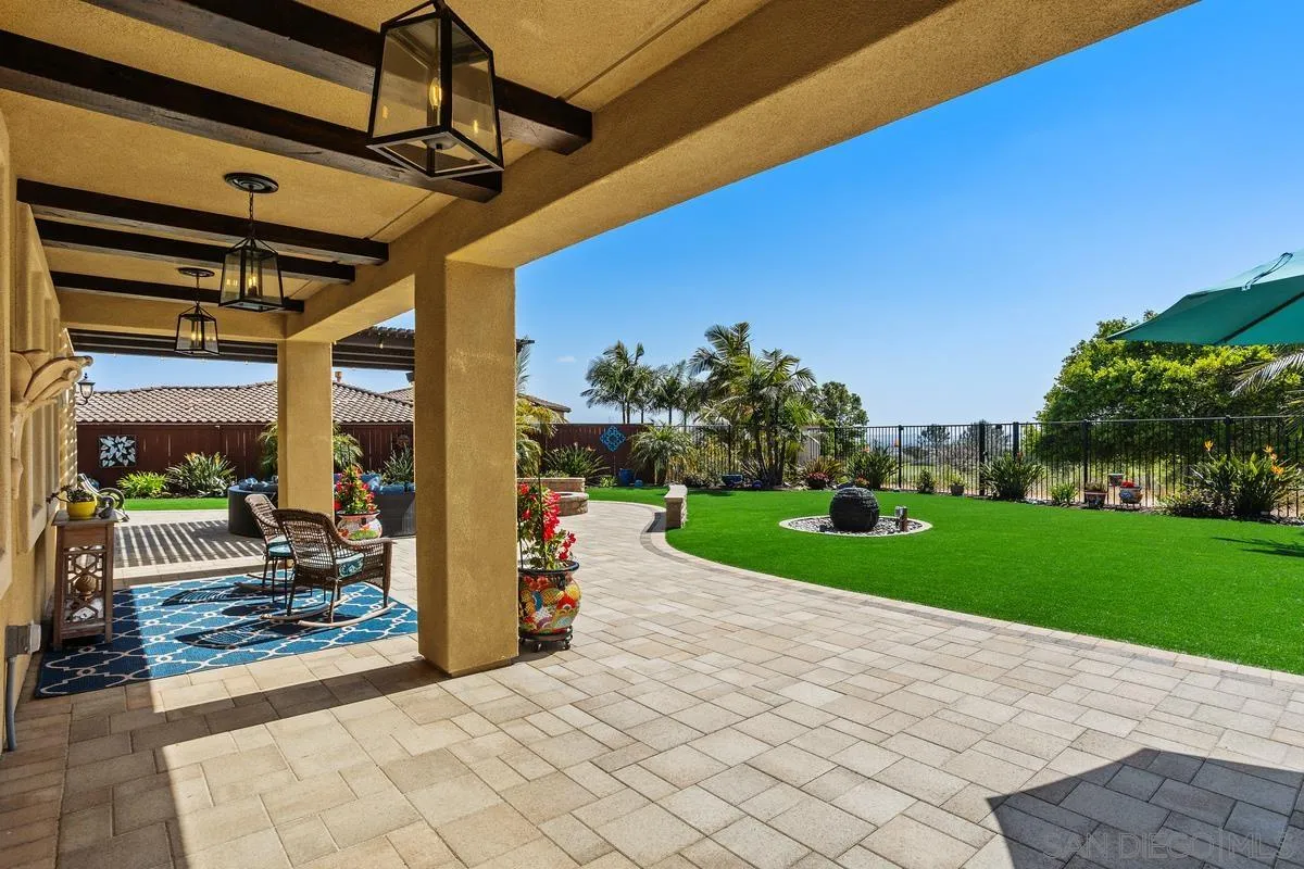 1049 Village Dr