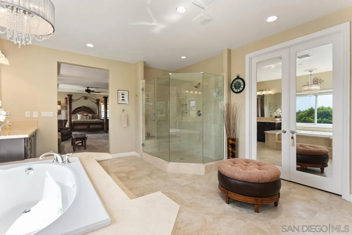 1049 Village Dr