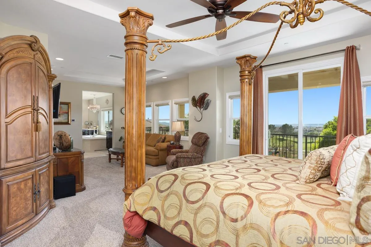 1049 Village Dr