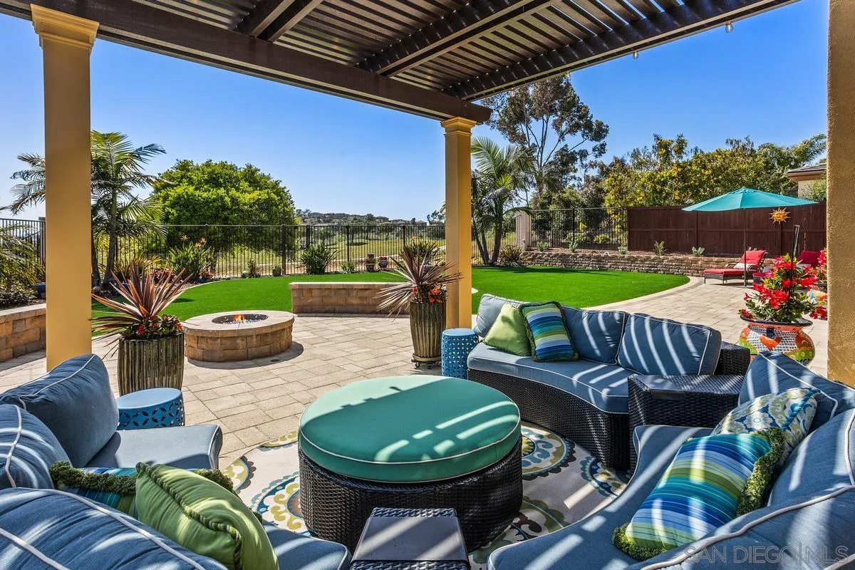 1049 Village Dr