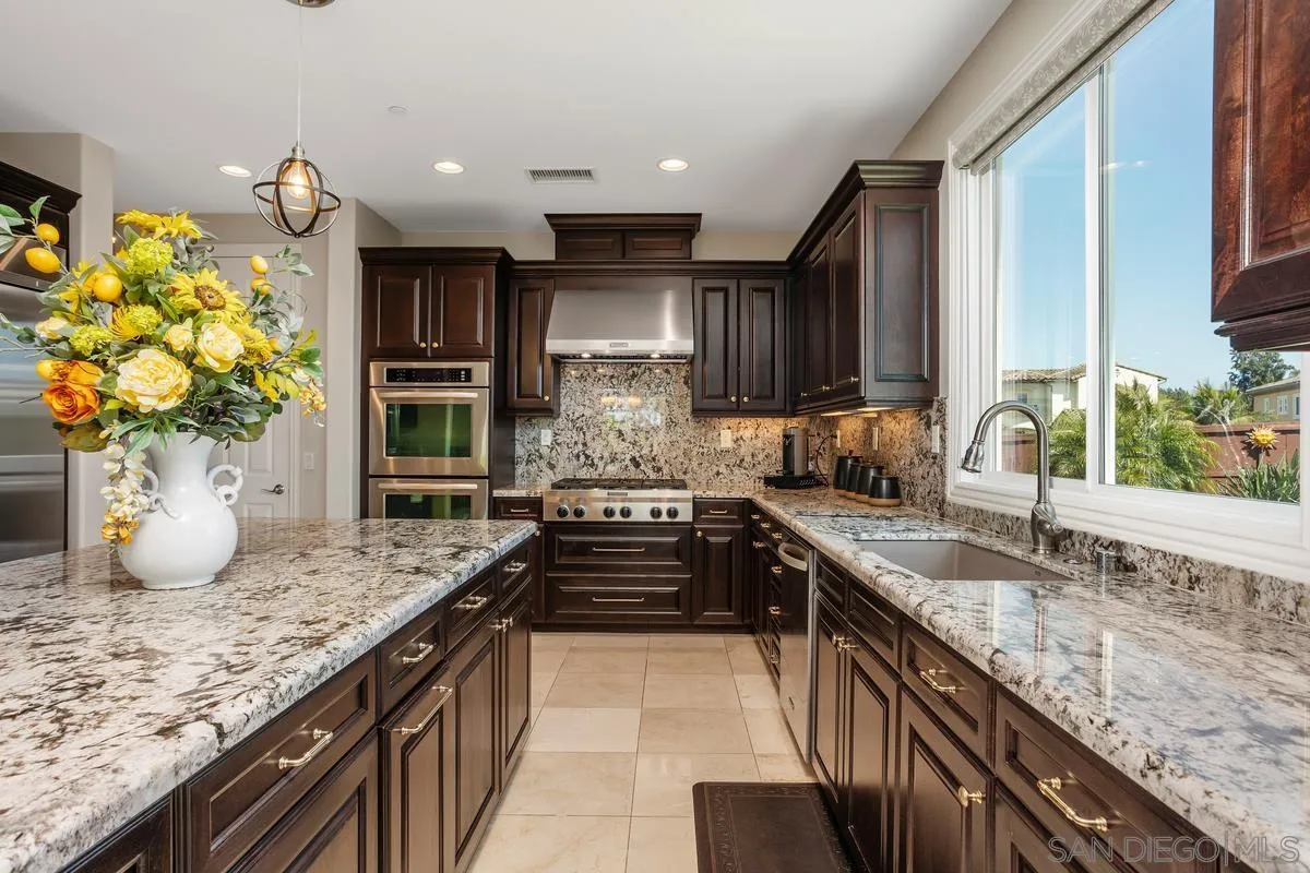 1049 Village Dr