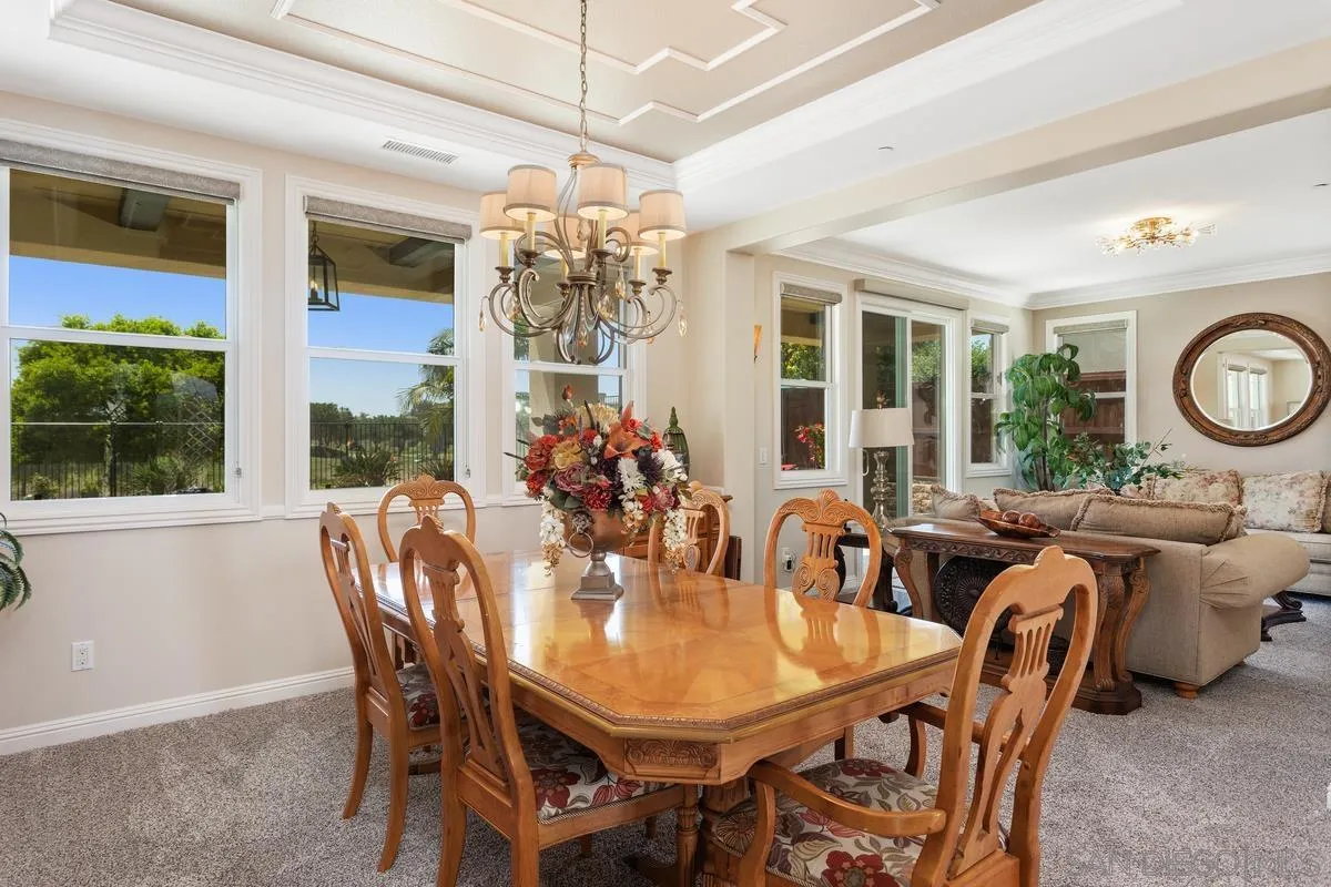 1049 Village Dr