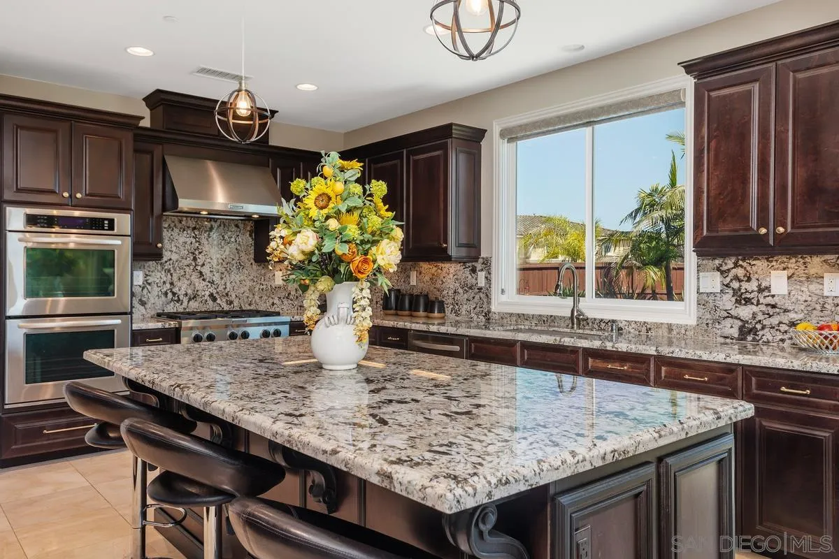 1049 Village Dr