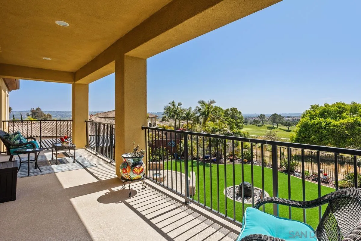 1049 Village Dr