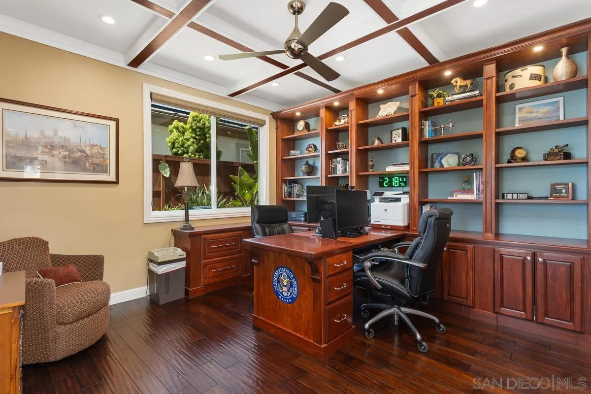 1049 Village Dr