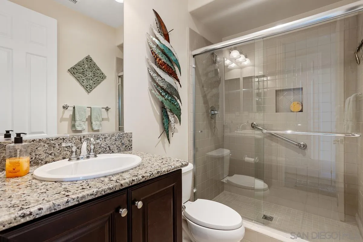 1049 Village Dr