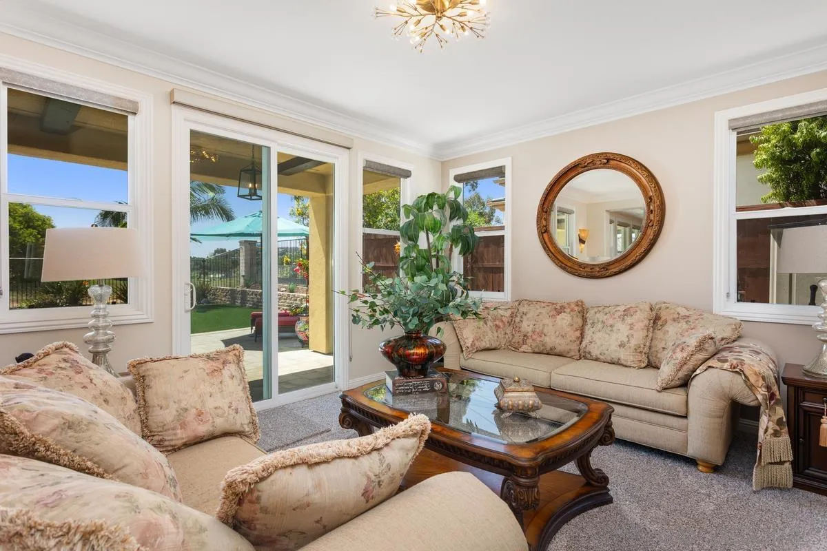 1049 Village Dr
